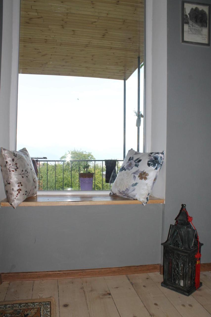 L House Hotel Telavi Bagian luar foto